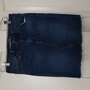 Universal Thread denim mini skirt size 8/29 blue, raw hem